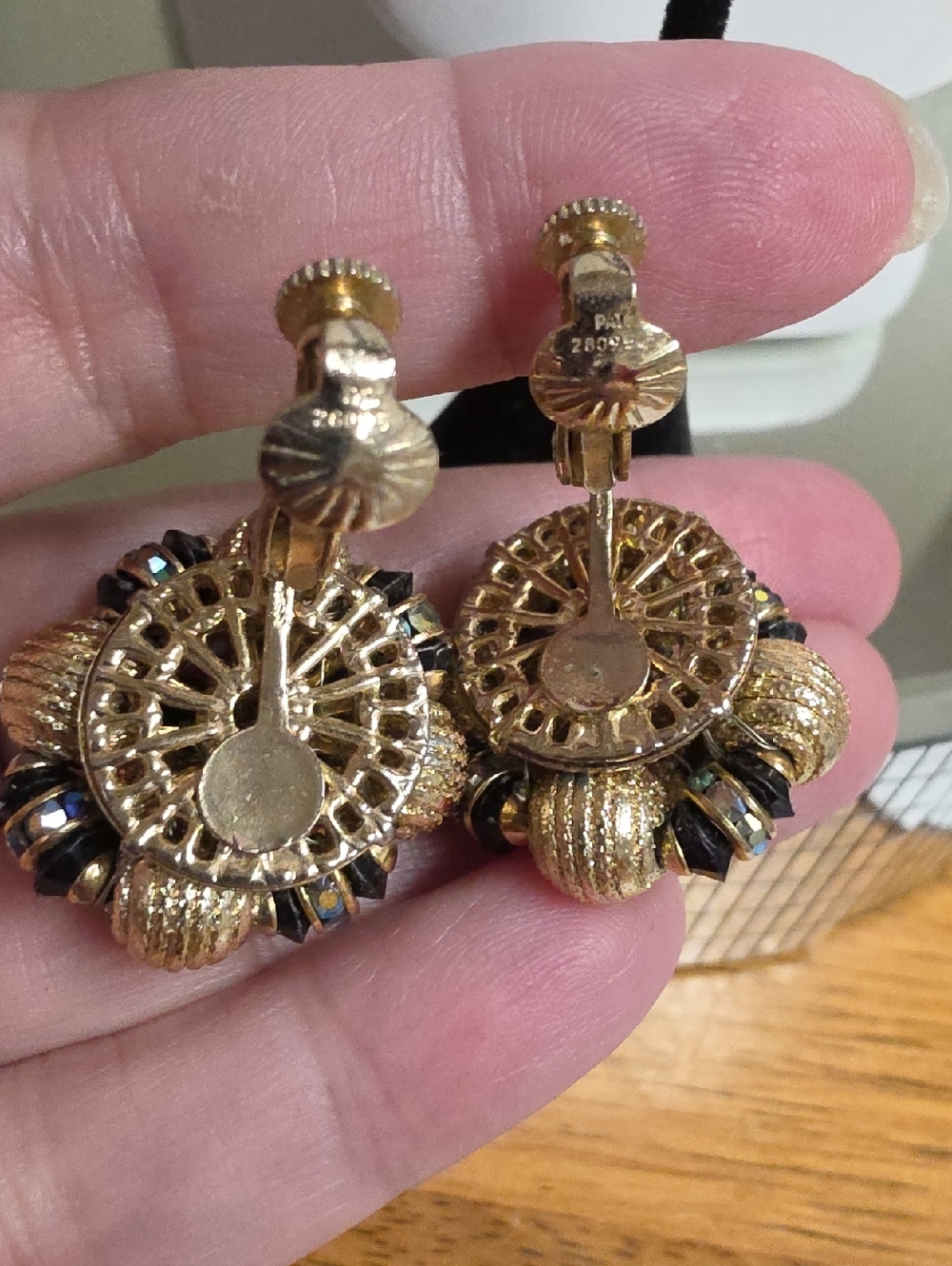 Vintage Vendome AB Gold and Black Clip On Earrings - Picture 8 of 8